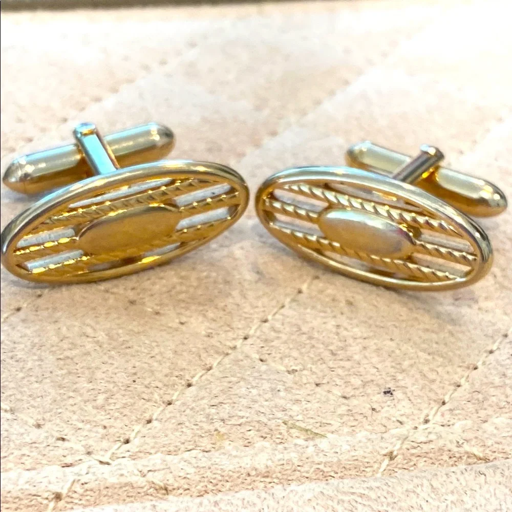 Swank Gold Oval Cufflinks